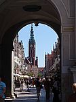 Blick durch das Langgassertor in die Langgasse (Flaniermeile)